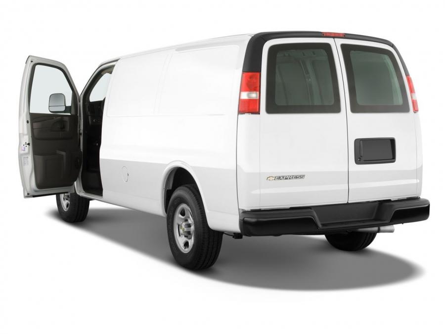  Chevrolet Express Cargo Van 2002 года  (фото 11 из 16)